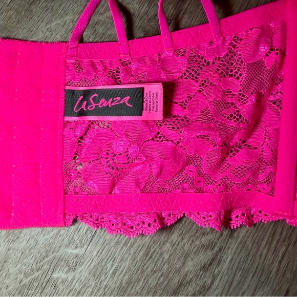 La SENZA Pink Underwire Bra with Statement Back Straps - Picture 2 of 7